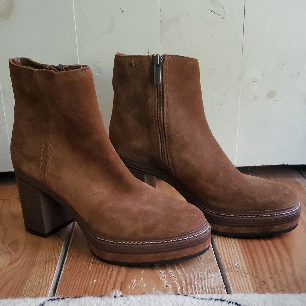 Steve Madden Tan Suede Heeled Boots